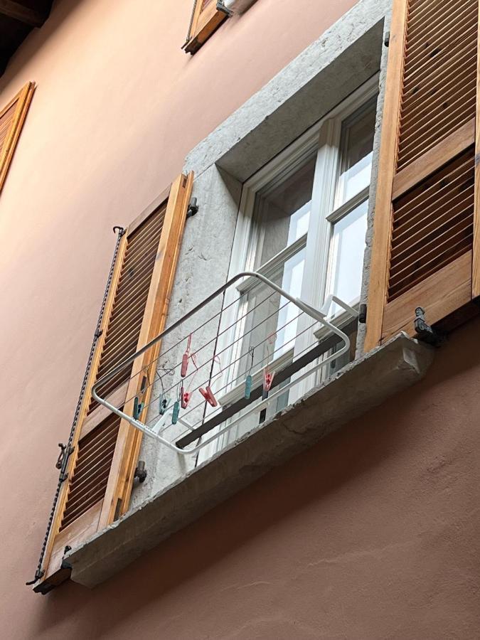 La Piccola Casa Al Lago - Intera Casa Con 3 Camere E 2 Box Salò Exterior foto