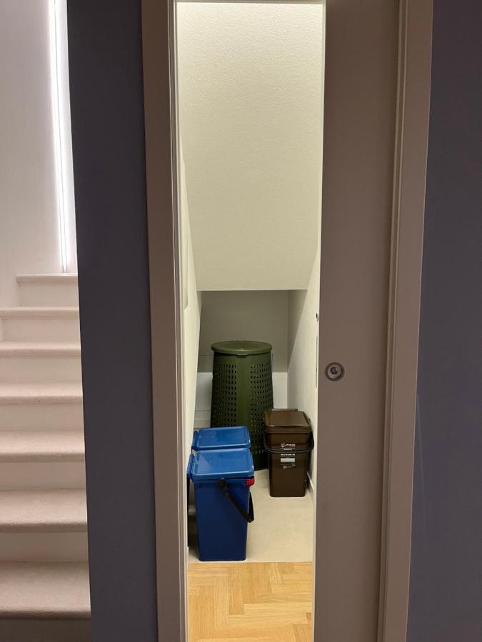 La Piccola Casa Al Lago - Intera Casa Con 3 Camere E 2 Box Salò Exterior foto