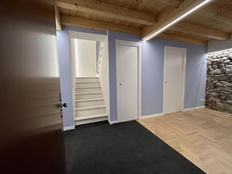 La Piccola Casa Al Lago - Intera Casa Con 3 Camere E 2 Box Salò Exterior foto