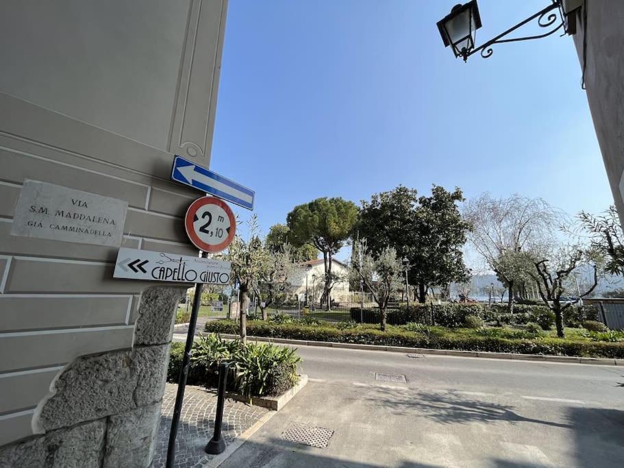 La Piccola Casa Al Lago - Intera Casa Con 3 Camere E 2 Box Salò Exterior foto